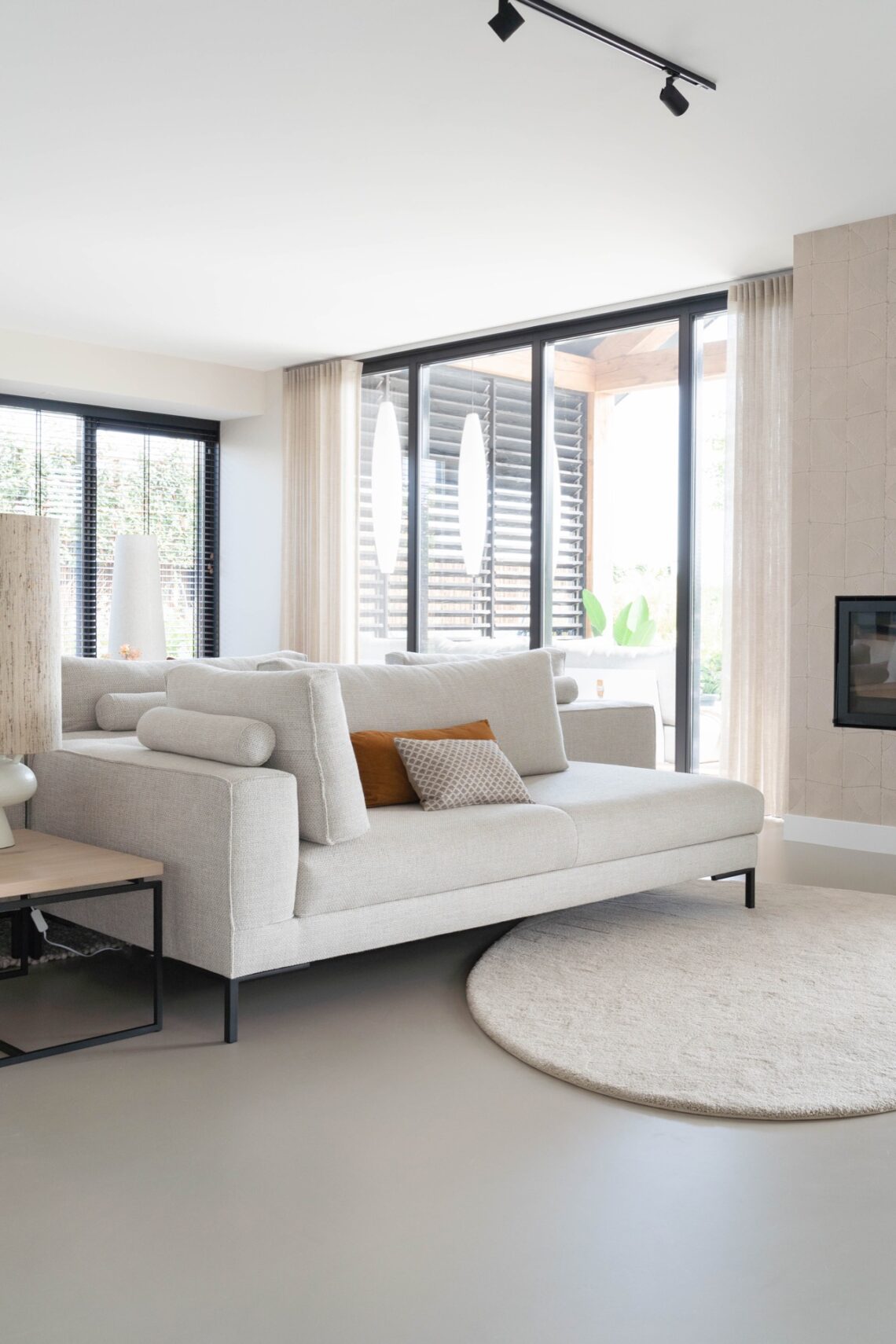 Luxury interior with cast floor
