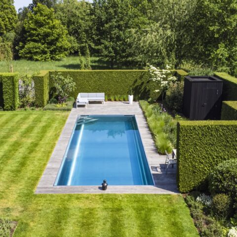 Hoogwaardig zwembad in tuin