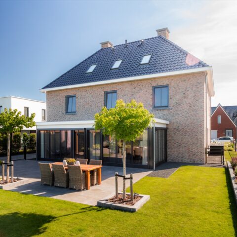 Modern hipped roof