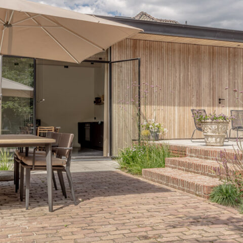 Atmospheric outdoor room