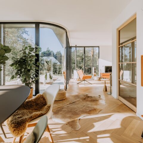 Oak pivot door Scandinavian look in Gorssel