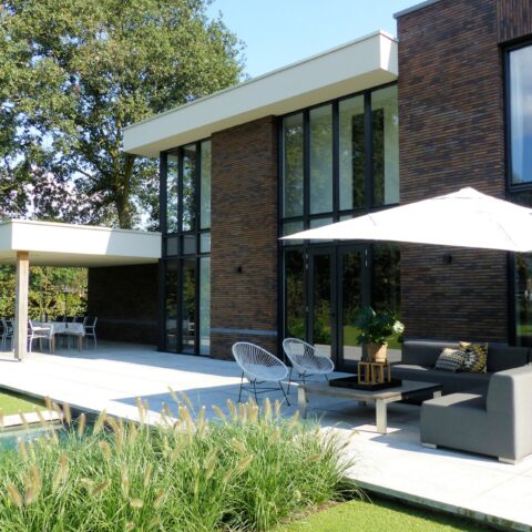 Villa sleek modern