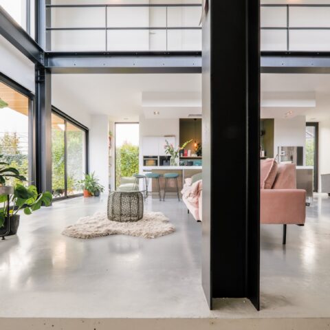 Nieuwbouw industriële woning met vide