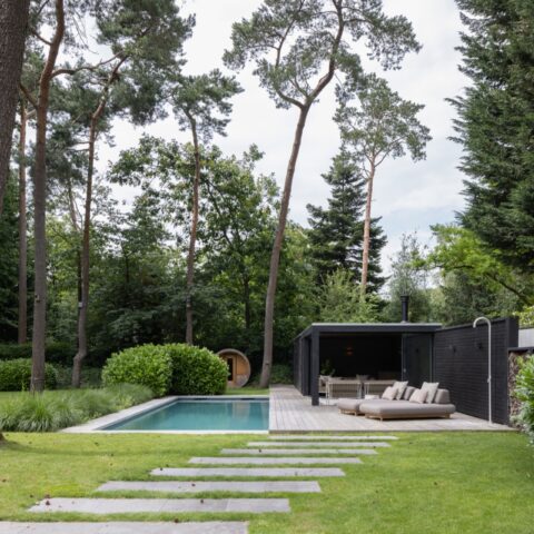 High-end houten poolhouse op maat