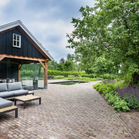 Garden with swimming pond Helmond