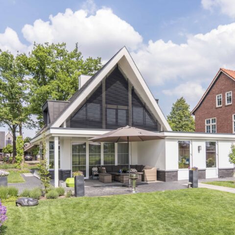 Homeowner in picturesque Denekamp sleeps better with louvre system
