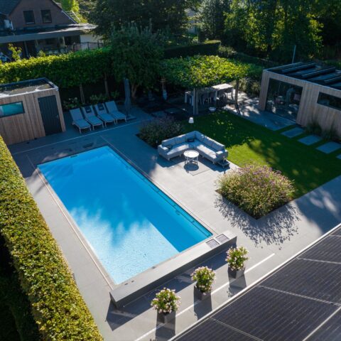 Skimmer zwembad bij villa te Venlo
