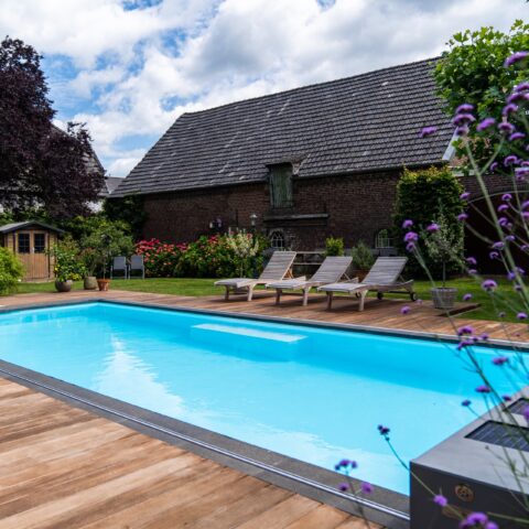 Ontspannen in deze binnentuin – Broekhuizen aan de maas