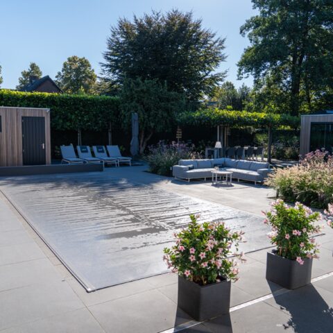 Skimmer zwembad bij villa te Venlo