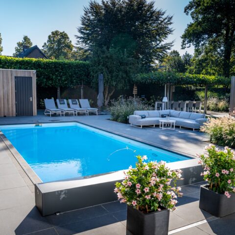 Skimmer zwembad bij villa te Venlo