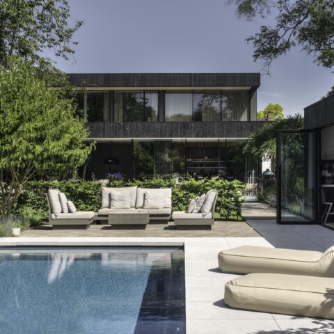 Abstracte villa met veel licht