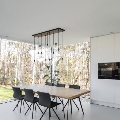 Stoere villa met strak interieur