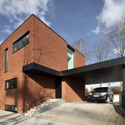 Stoere villa met strak interieur