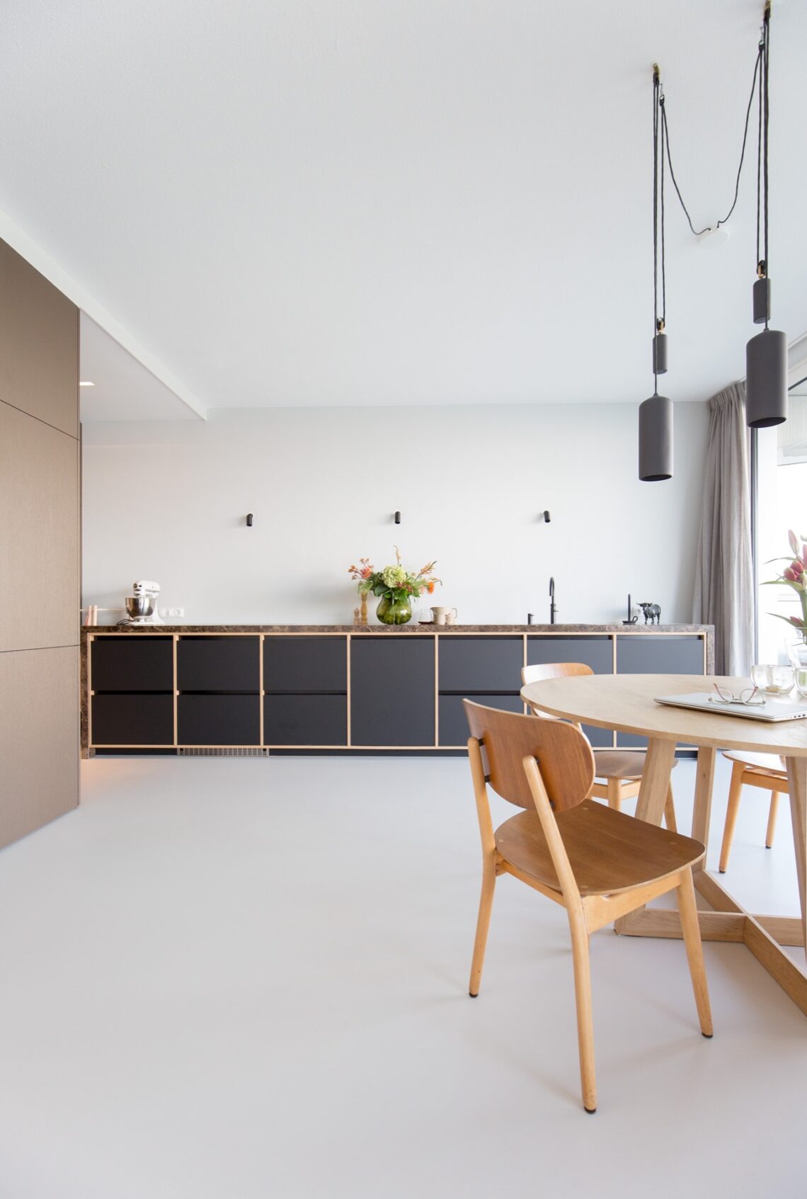 Kitchen with natural materials