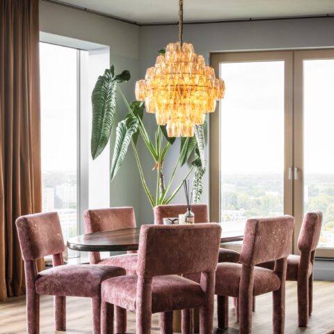 Interieur met luxe gordijnen