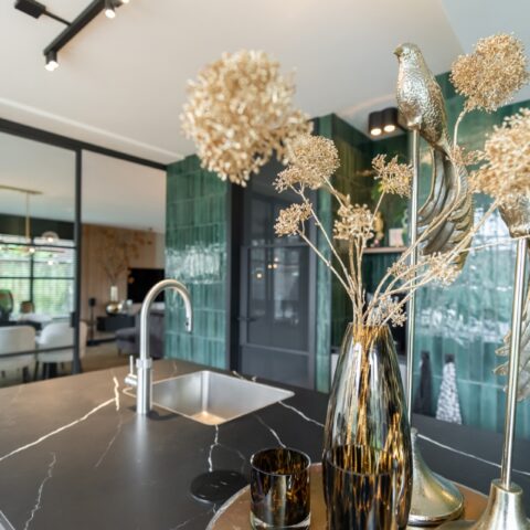 Extra brede schuifdeur als roomdivider