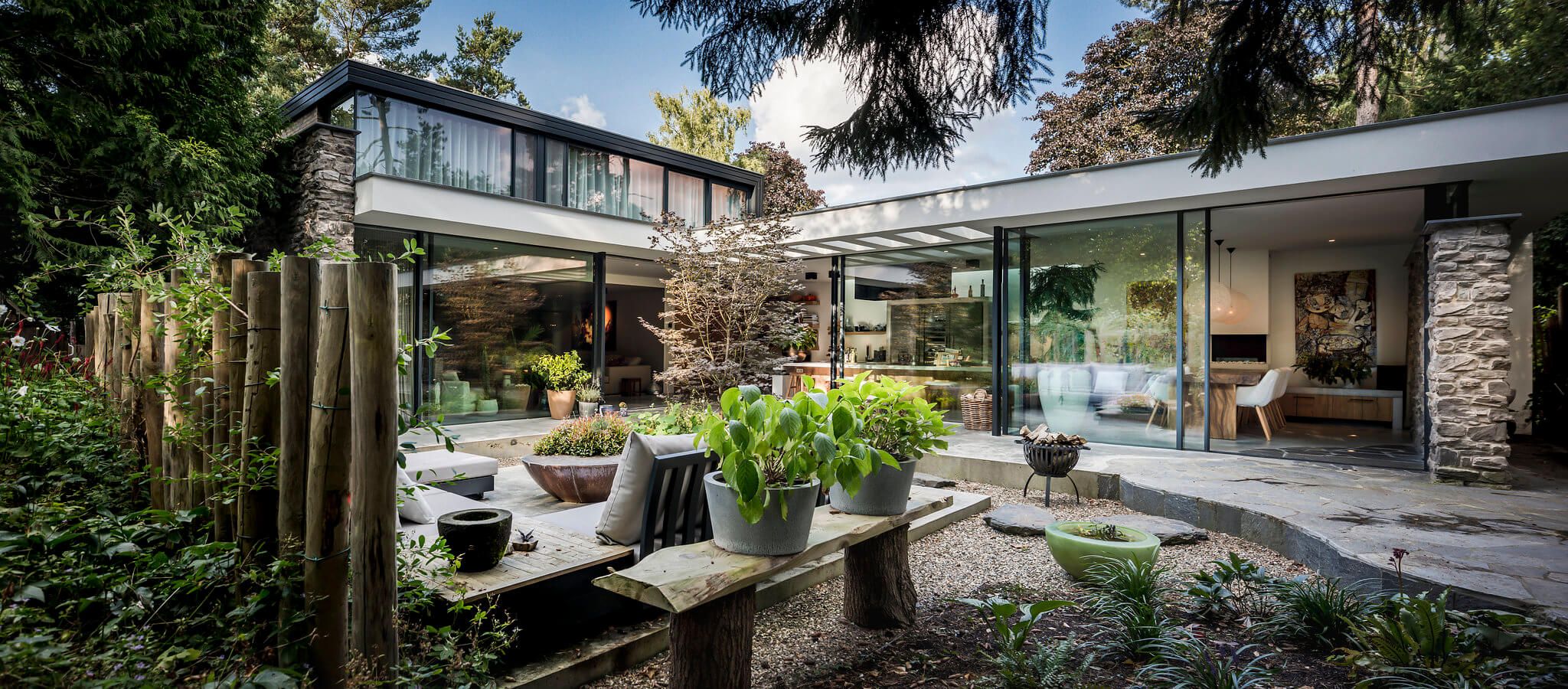 Plant,Potted Plant,Housing,Villa,Garden,Outdoors,Interior Design,Backyard,Door,Balcony, Luxury, Design, Exclusive, Modern, Custom Made, Special, Beautiful