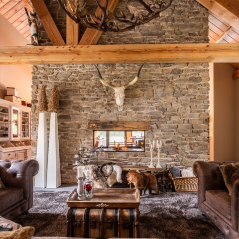 Interieur met antieke binnenhaarden