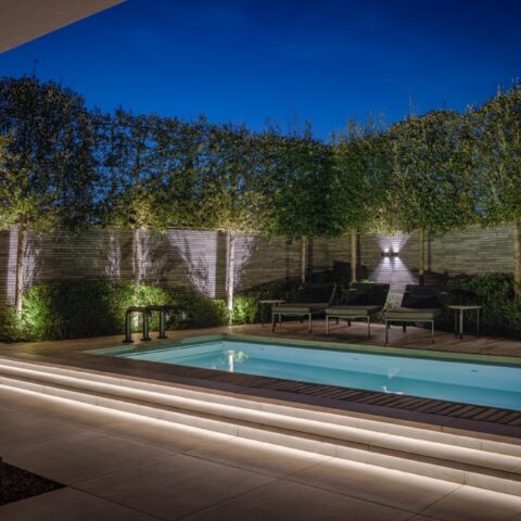 Terras in luxe wellnesstuin
