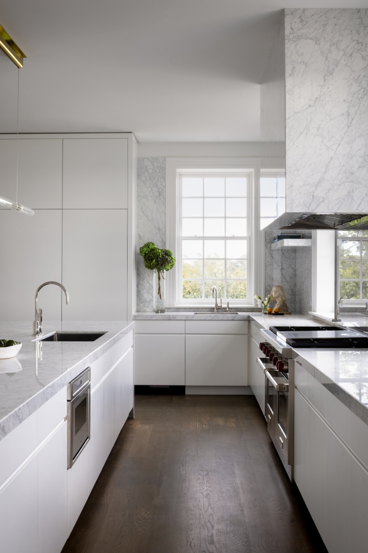 Indoors,Kitchen,Interior Design,Sink,Sink Faucet,Kitchen Island,Cabinet,Cooktop,Penthouse,Home Decor, Luxury, Design, Exclusive, Modern, Custom Made, Special, Beautiful