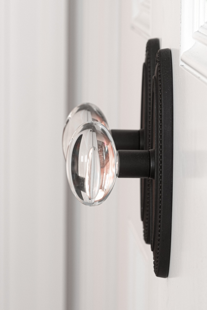 Lighting,Handle,Electronics,Light,Headlight,Light Fixture,Spotlight,Lightbulb,Ceiling Light,Door, Luxury, Design, Exclusive, Modern, Custom Made, Special, Beautiful