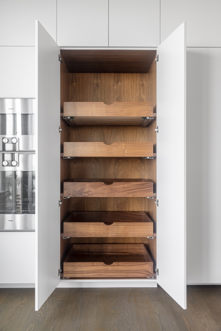 Hardwood,Wood,Interior Design,Furniture,Stained Wood,Cupboard,Cabinet,Shelf,Drawer,Stand, Luxury, Design, Exclusive, Modern, Custom Made, Special, Beautiful