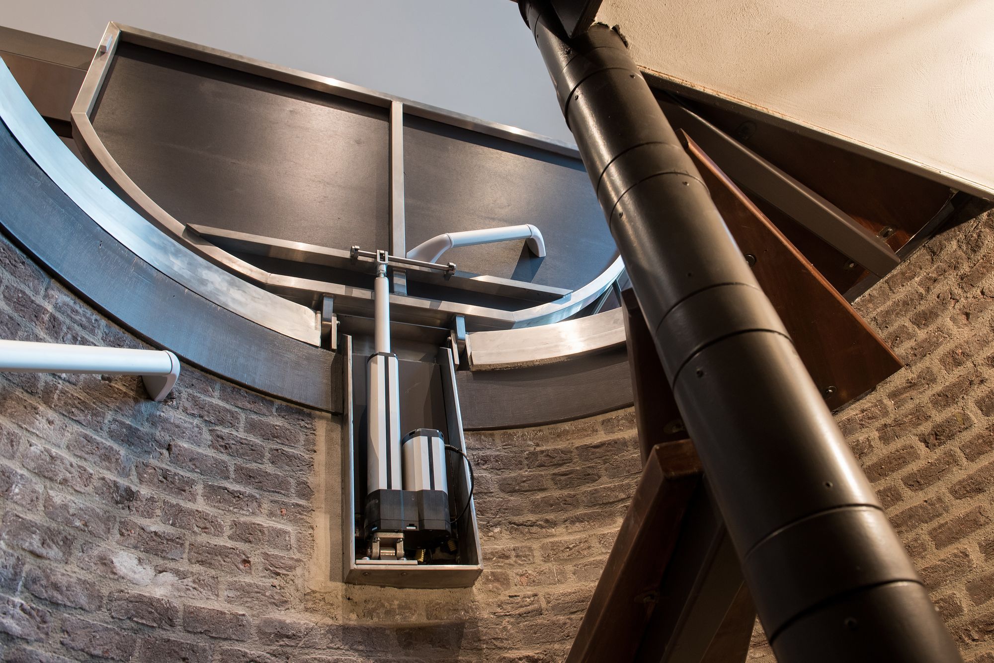 Huis, huisvesting, dak, raket, dakgoot, fabriek, leuning, brouwerij, pijpleiding, sanitair, Luxe, Design, Exclusief, Modern, Maatwerk, Bijzondere, Mooie