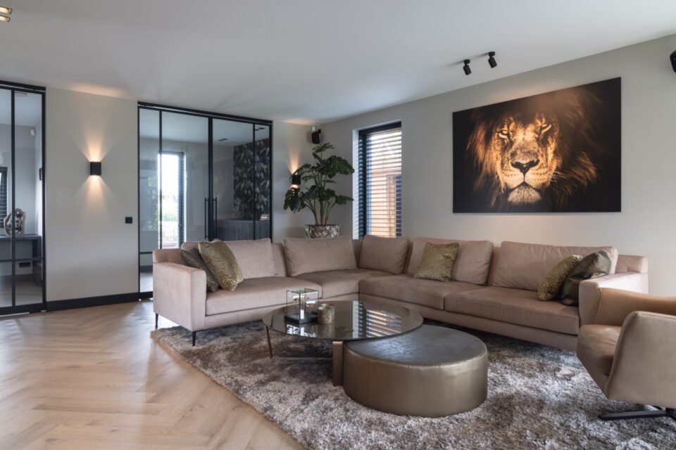 Contemporary luxury home with custom interior design - Custom Interior Design For High End Homes