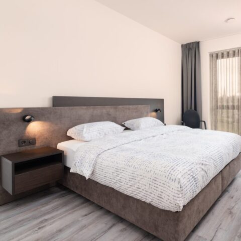 What is a senior bed and what is it used for?