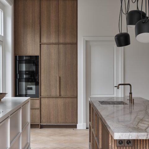 Minimalist kitchen with elegant sophistication