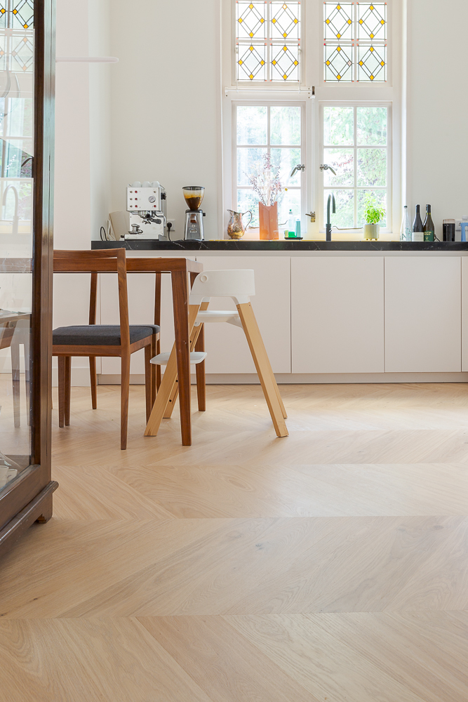 Floor,Flooring,Indoors,Interior Design,Wood,Furniture,Kitchen,Hardwood,Plywood,Chair, Luxury, Design, Exclusive, Modern, Custom Made, Special, Beautiful