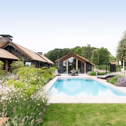 Villa R I