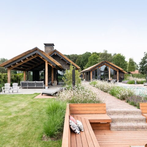 Villa R I