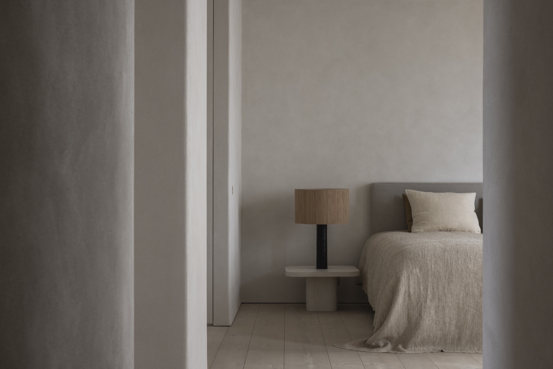 Lamp, interieurontwerp, woondecoratie, kussen, kussen, vloerlamp, bed, meubilair, tafellamp, hoek, Luxe, Design, Exclusief, Modern, Maatwerk, Bijzondere, Mooie
