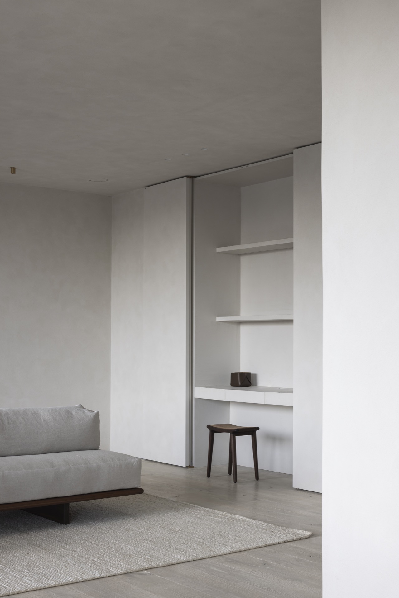 Meubels, Hoek, Interieurinrichting, Kast, Kast, Deur, Woondecoratie, Plank, Schuifdeur, Barkruk, Luxe, Design, Exclusief, Modern, Maatwerk, Bijzondere, Mooie