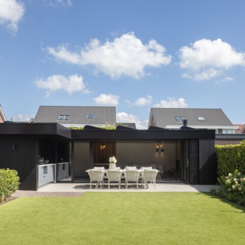 Luxe tuinkamer met buitenkeuken
