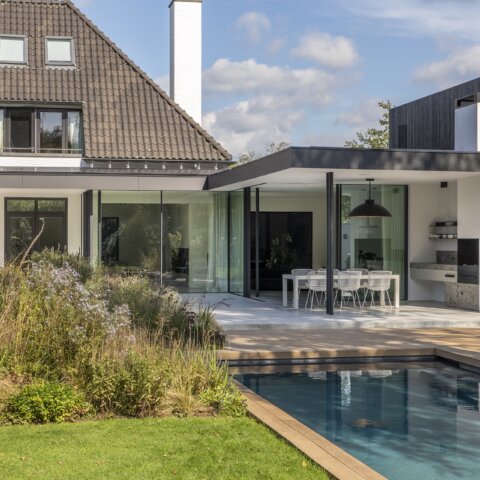 Villa RNR