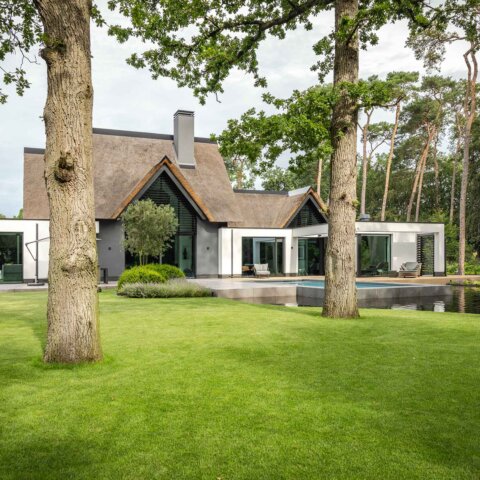 Ingetogen bostuin Zeist