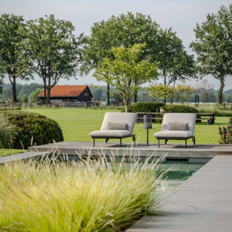 Tuin met diverse materialen