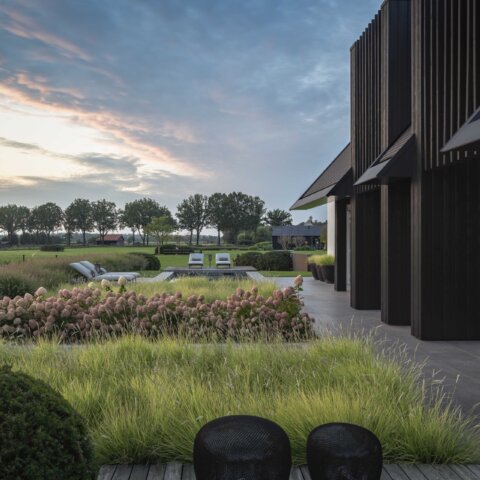 Tuin met diverse materialen