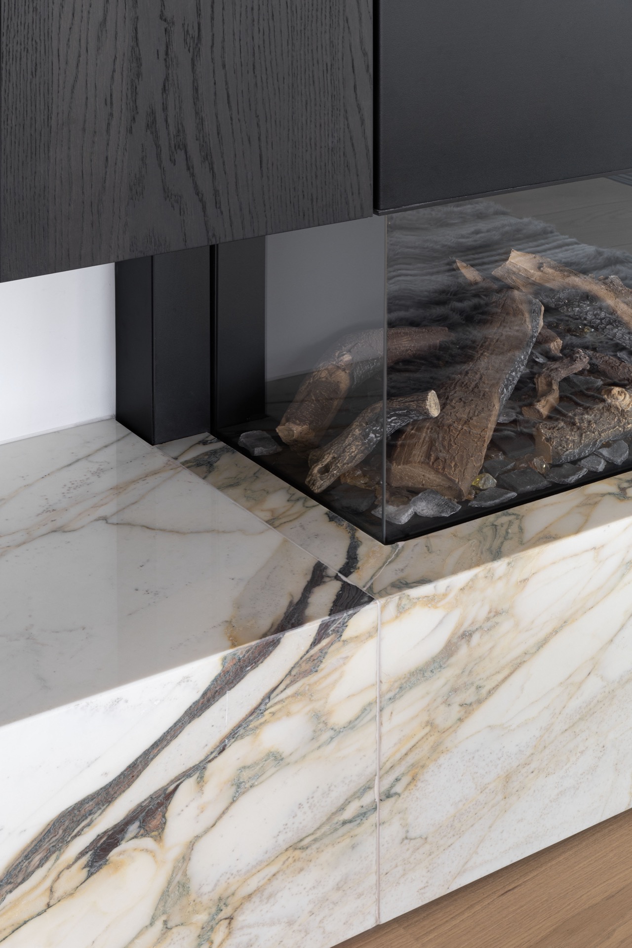 Wood,Floor,Flooring,Interior Design,Fireplace,Tabletop,Driftwood,Marble,Granite,Rock, Luxury, Design, Exclusive, Modern, Custom Made, Special, Beautiful