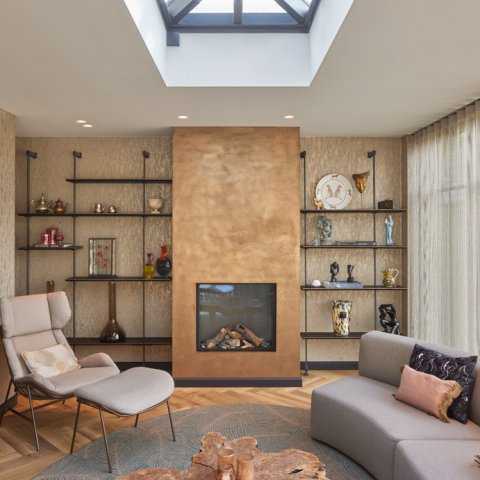 Elegant interieur met harmonieuze verlichting
