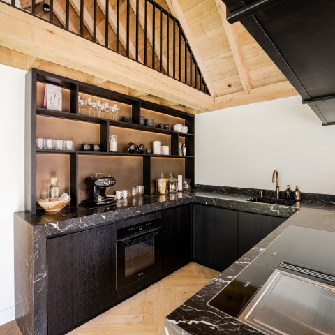 Abri extérieur de luxe avec cuisine extérieure