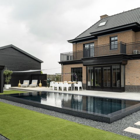 Project Zwembad met Overlooprand