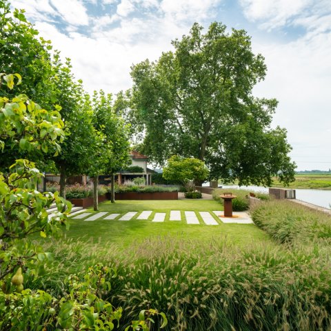 Tuin aan de Maas