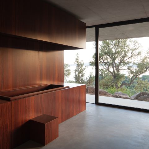 CASA FORANA – Industriële villa