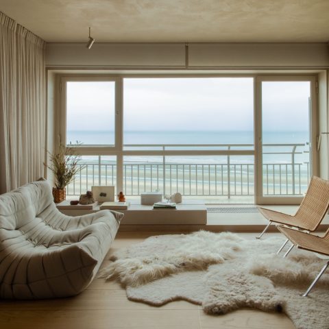 Twenty One – Appartement met subtiel samenspel van licht en schaduw