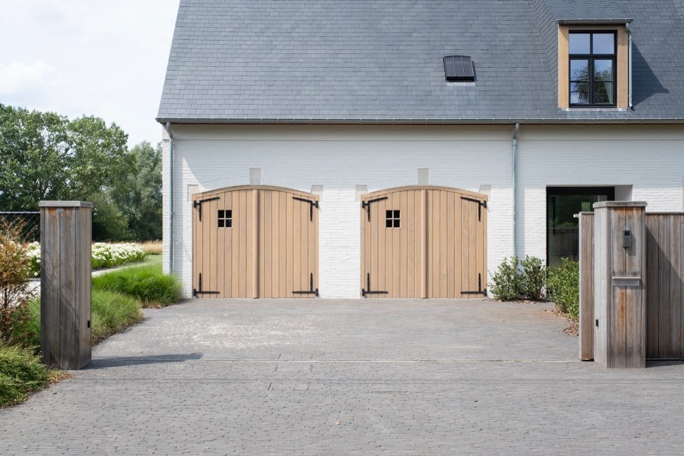cancello scorrevole in padoek: prachtige hekwerken, houten hekwerken, luxe herwerken