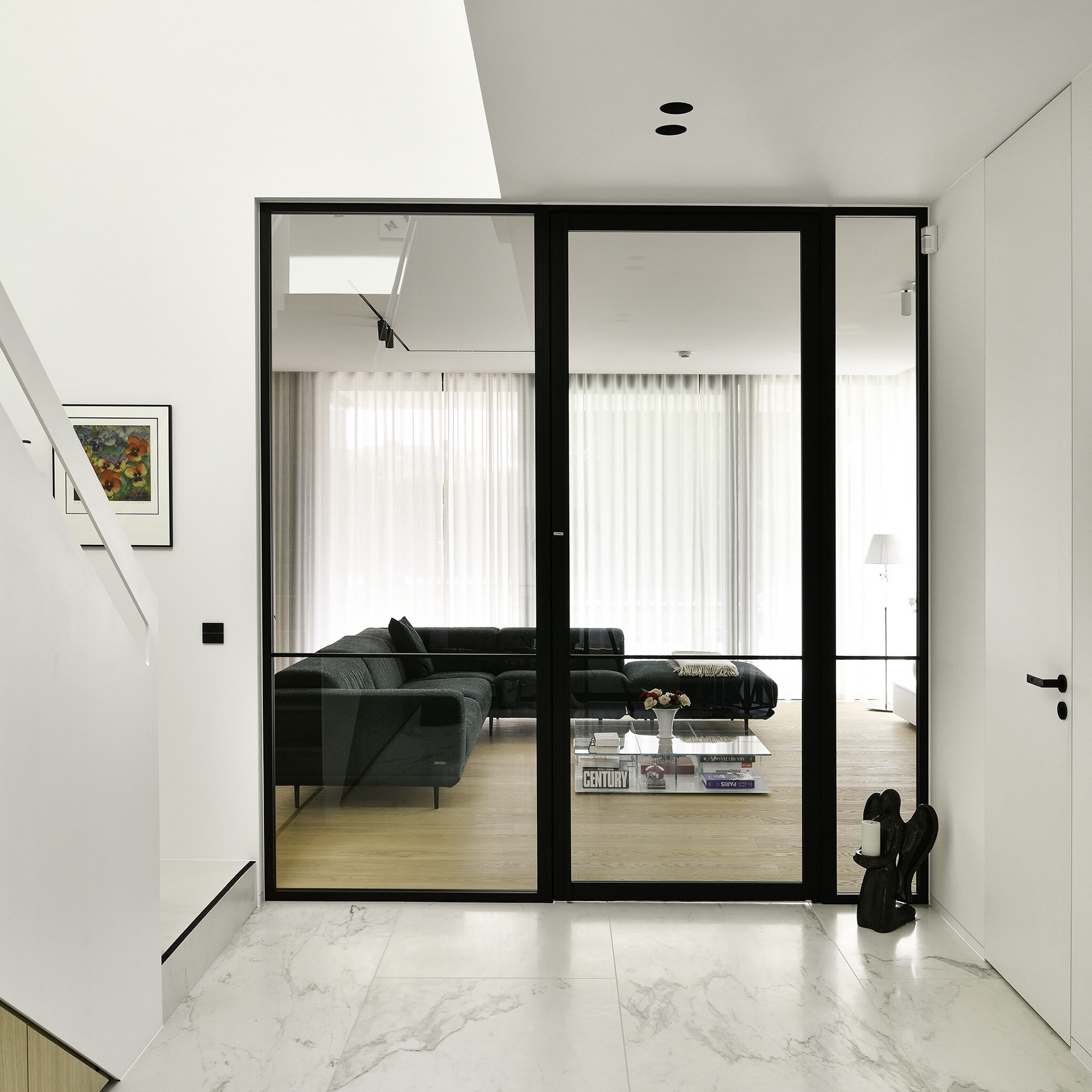 porta interna stile acciaio con vetro e telaio nero opaco: porta interna stile acciaio aperta con telaio scuro e doppie, Luxury, Design, Exclusive, Modern, Custom Made, Special, Beautiful