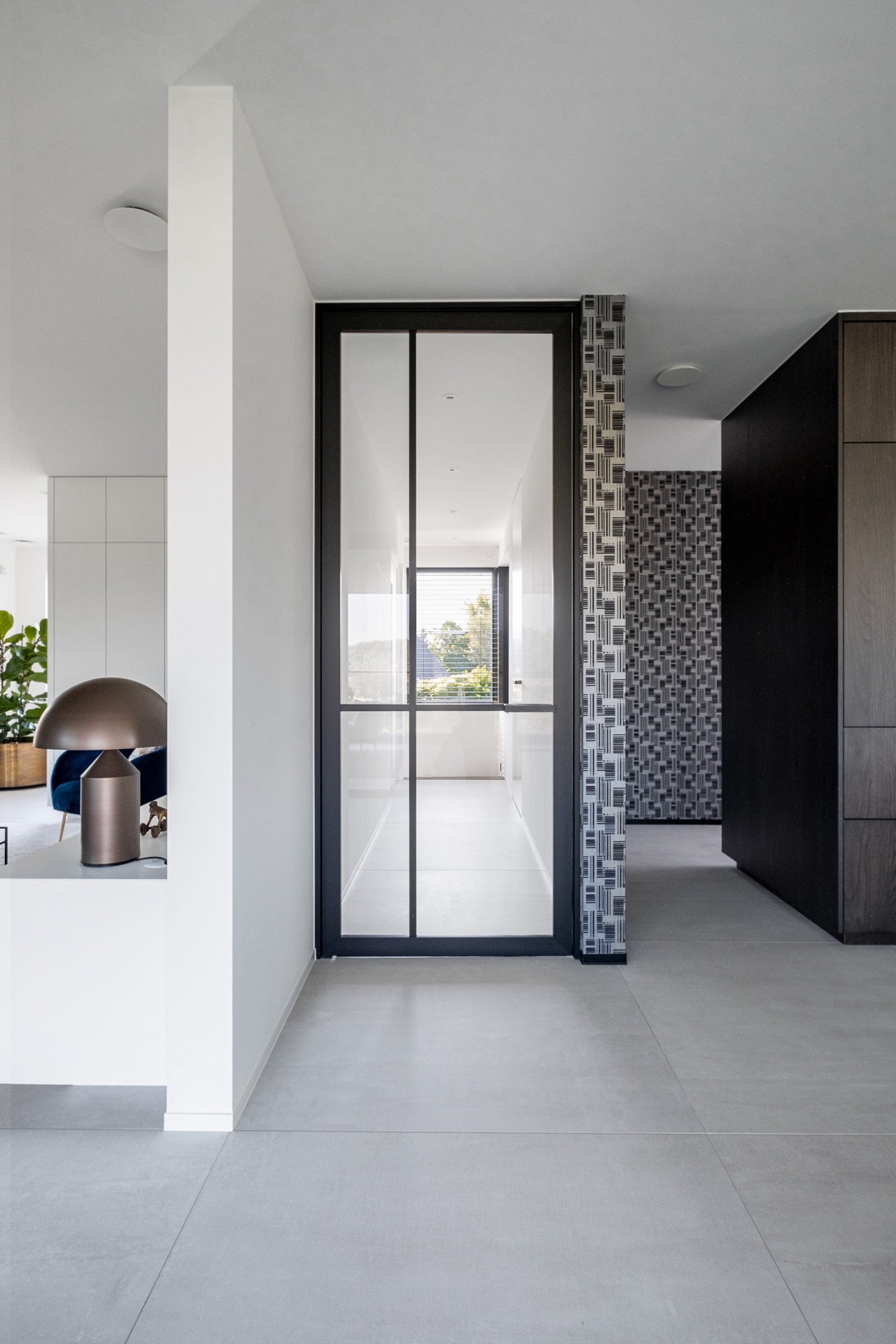 porta interna stile acciaio con vetro e telaio nero opaco: porta interna stile acciaio con telaio scuro e montanti in vetro, Luxury, Design, Exclusive, Modern, Custom Made, Special, Beautiful